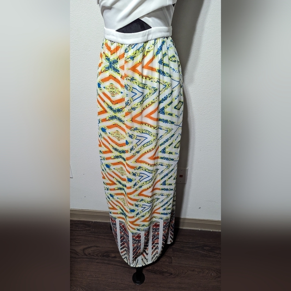 Jealous Tomato Criss Cross Front W/ Cutouts Maxi Dress - Picture 4 of 12